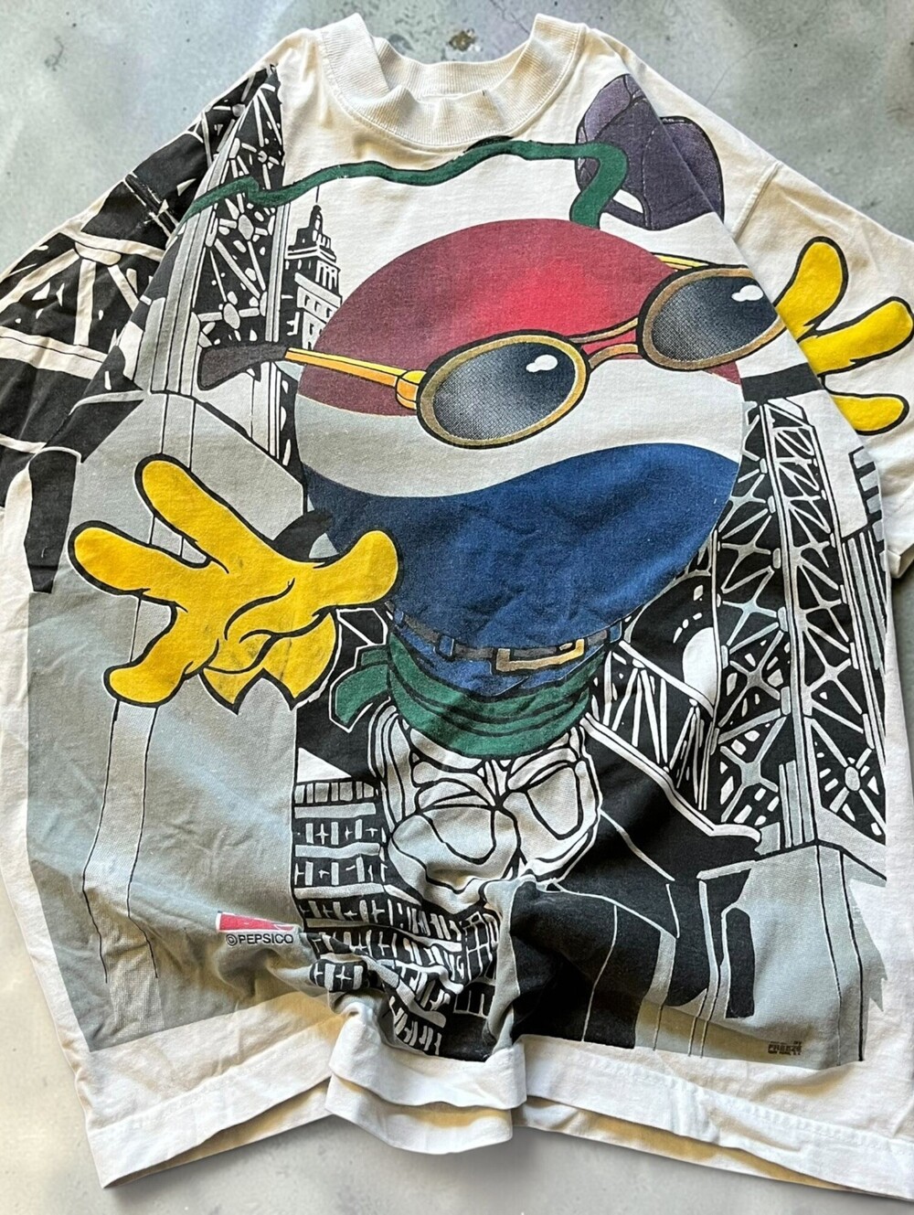 Vintage 90s Pepsi Man AOP Graphic Art T-Shirt Size Large Promotional Tee White